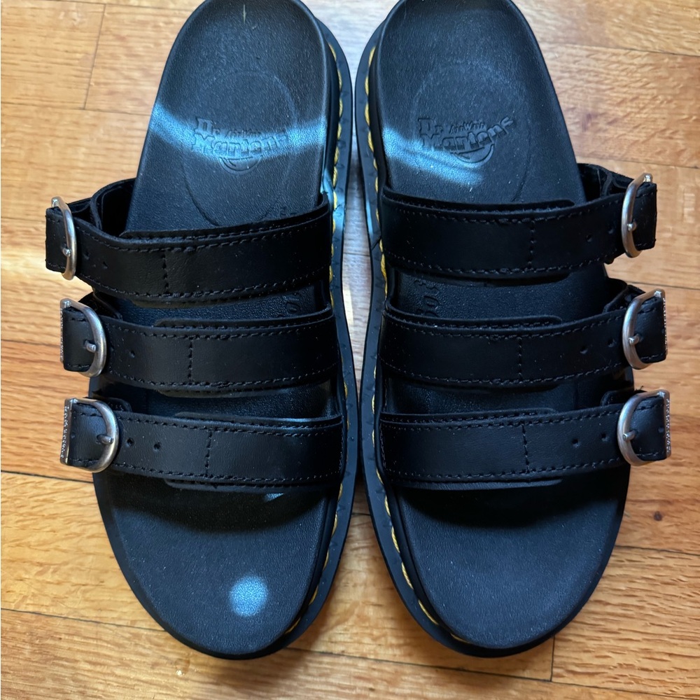 Dr Martens Slide Leather Sandals Womens Size 7 Black brand new never worn
